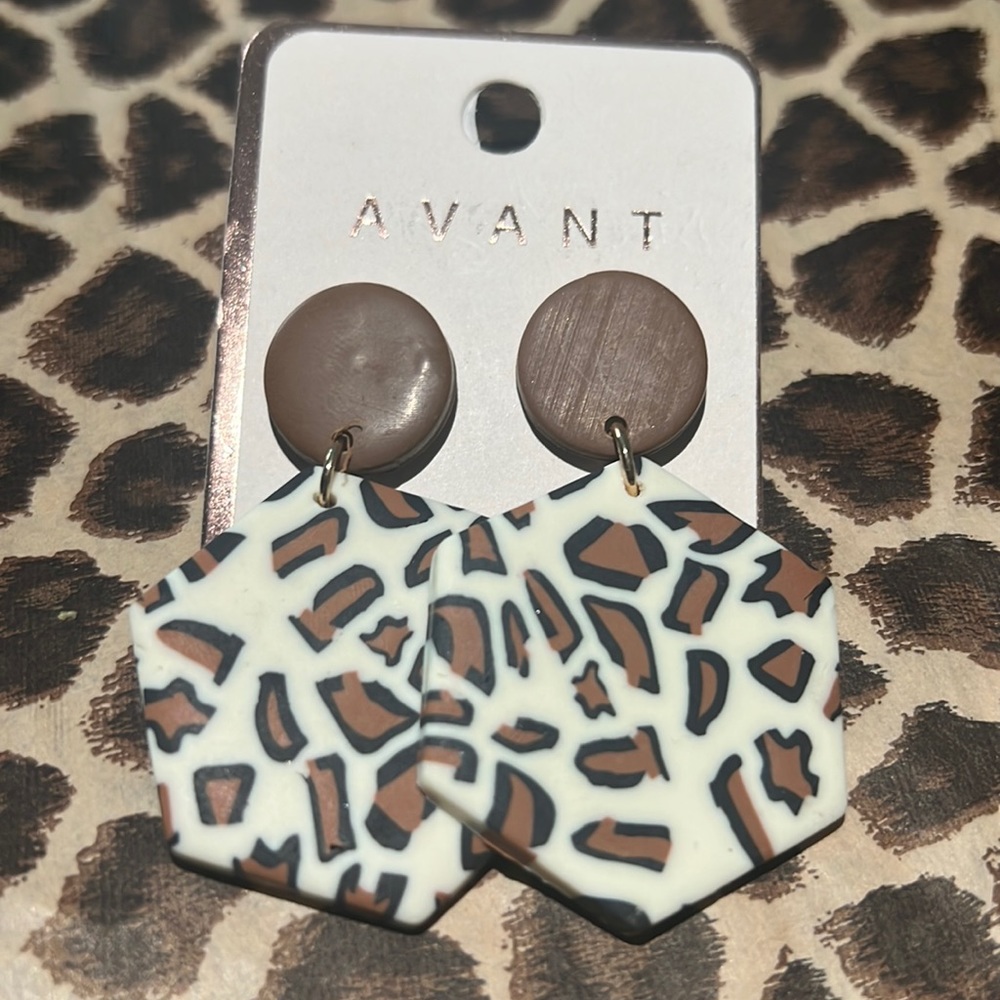 Emma rubber cheetah print earrings